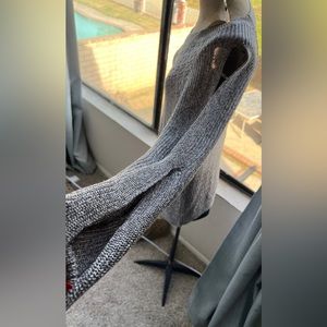 Black and white woven sweater sleeves